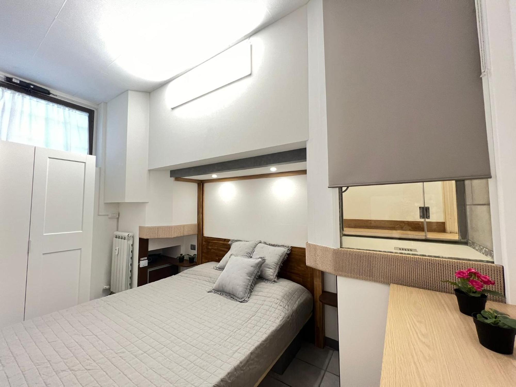 "R&P Apartment", Short Term Stay, Elegant Design, Bisceglie Metro Station, Easy For San Siro And Fiera Milano, Free Parking מראה חיצוני תמונה